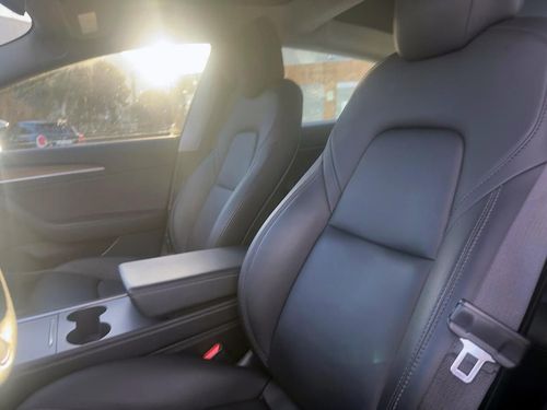Tesla Model 3 - Photo 18