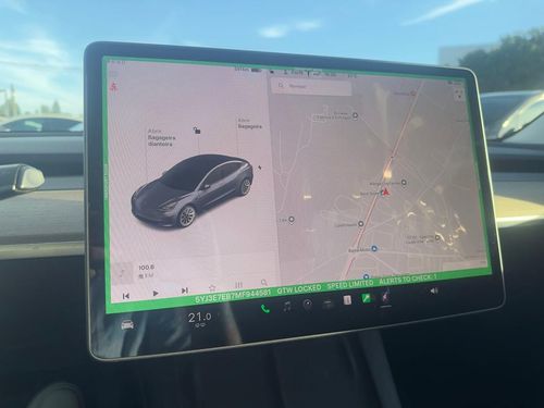 Tesla Model 3 - Photo 26