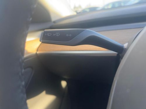 Tesla Model 3 - Photo 29