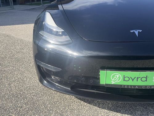Tesla Model 3 - Photo 4