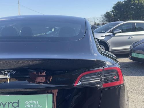 Tesla Model 3 - Photo 11