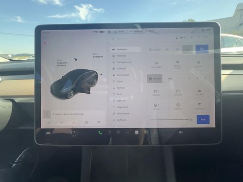Tesla Model 3 - Photo 27