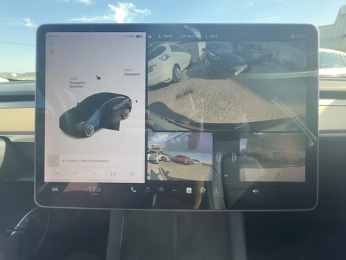 Tesla Model 3 - Photo 26