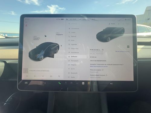 Tesla Model 3 - Photo 28