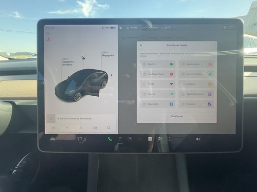 Tesla Model 3 - Photo 29