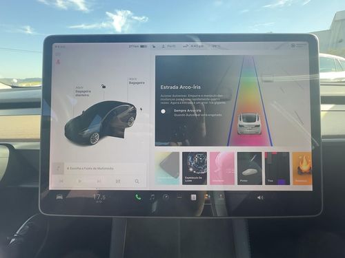 Tesla Model 3 - Photo 30