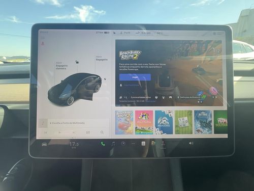 Tesla Model 3 - Photo 31