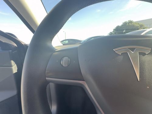 Tesla Model 3 - Photo 38
