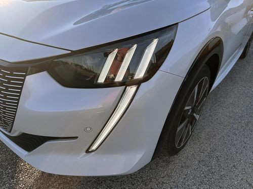 Peugeot e-208 - Photo 5