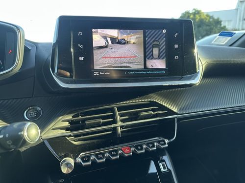 Peugeot e-208 - Photo 22