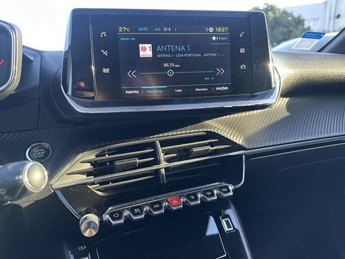 Peugeot e-208 - Photo 25