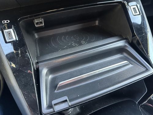 Peugeot e-208 - Photo 30