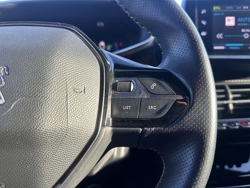 Peugeot e-208 - Photo 35