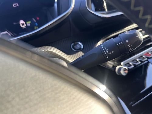 Peugeot e-208 - Photo 36