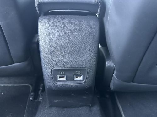 Peugeot e-208 - Photo 38