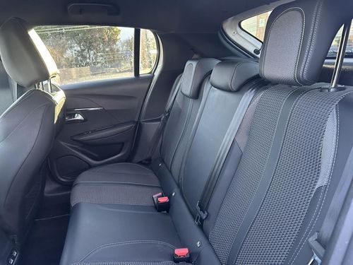 Peugeot e-208 - Photo 39