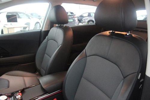 Kia e-Niro - Photo 11
