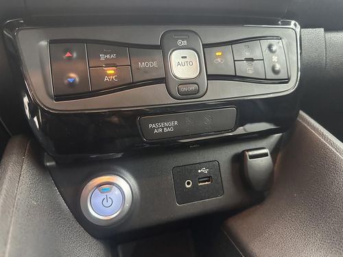Nissan Leaf - Photo 29