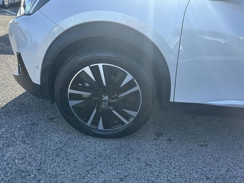 Peugeot e-2008 - Photo 6