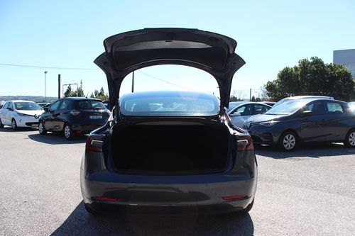 Tesla Model 3 - Photo 10