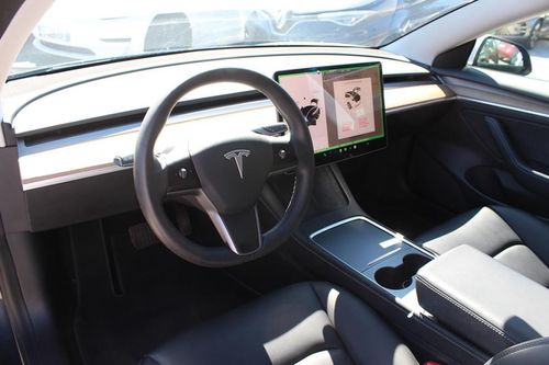 Tesla Model 3 - Photo 14