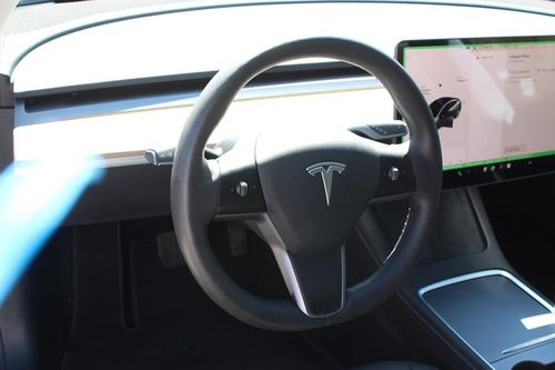 Tesla Model 3 - Photo 27