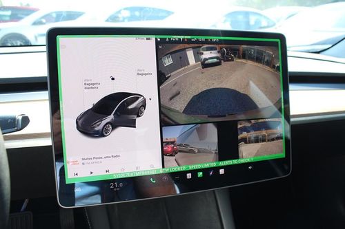 Tesla Model 3 - Photo 21