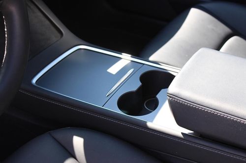 Tesla Model 3 - Photo 23