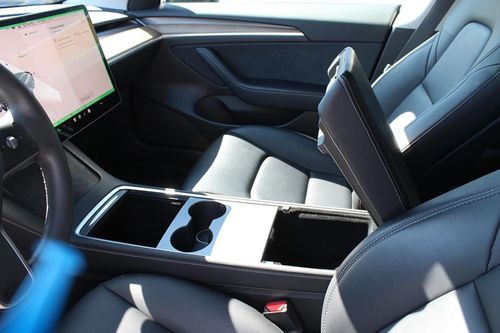 Tesla Model 3 - Photo 24