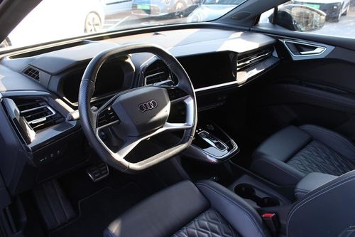 Audi Q4 Sportback e-tron - Photo 17