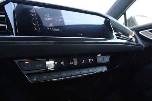 Audi Q4 Sportback e-tron - Photo 38