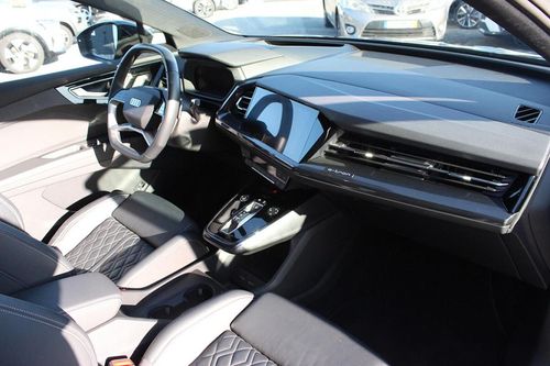 Audi Q4 Sportback e-tron - Photo 45