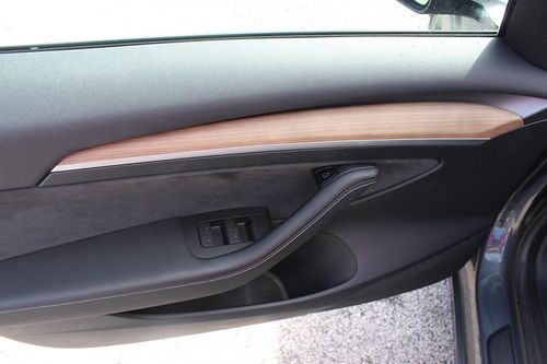 Tesla Model 3 - Photo 17
