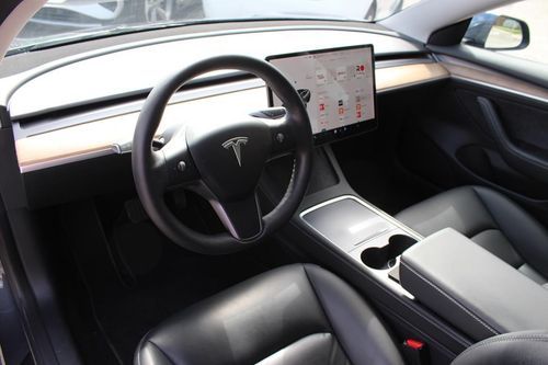Tesla Model 3 - Photo 19