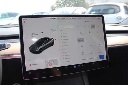 Tesla Model 3 - Photo 27