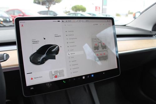 Tesla Model 3 - Photo 30