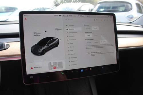 Tesla Model 3 - Photo 31