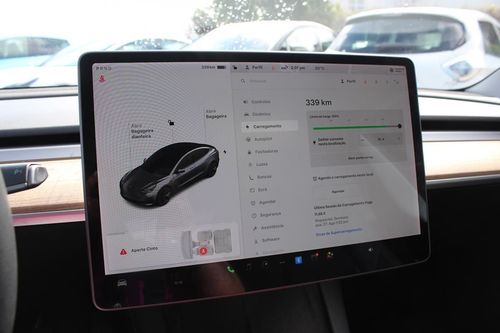 Tesla Model 3 - Photo 32
