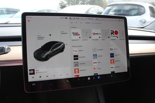Tesla Model 3 - Photo 36