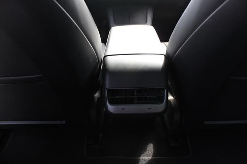 Tesla Model 3 - Photo 43