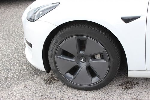 Tesla Model 3 - Photo 8