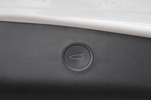 Tesla Model 3 - Photo 15