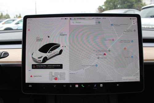 Tesla Model 3 - Photo 22