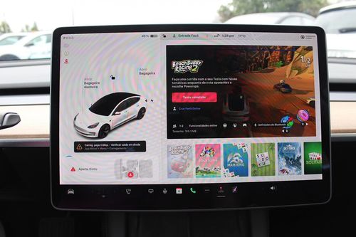 Tesla Model 3 - Photo 24