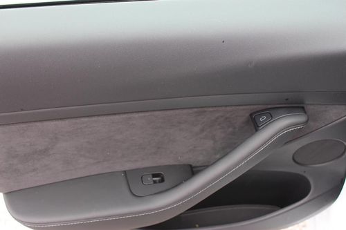 Tesla Model 3 - Photo 33