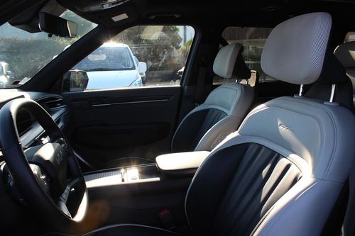 Kia EV9 - Photo 24
