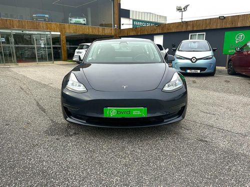 Tesla Model 3 - Photo 2