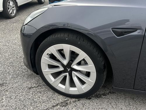 Tesla Model 3 - Photo 5