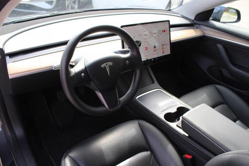 Tesla Model 3 - Photo 17