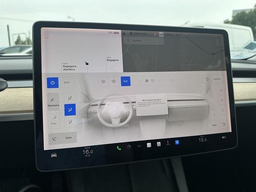 Tesla Model 3 - Photo 23